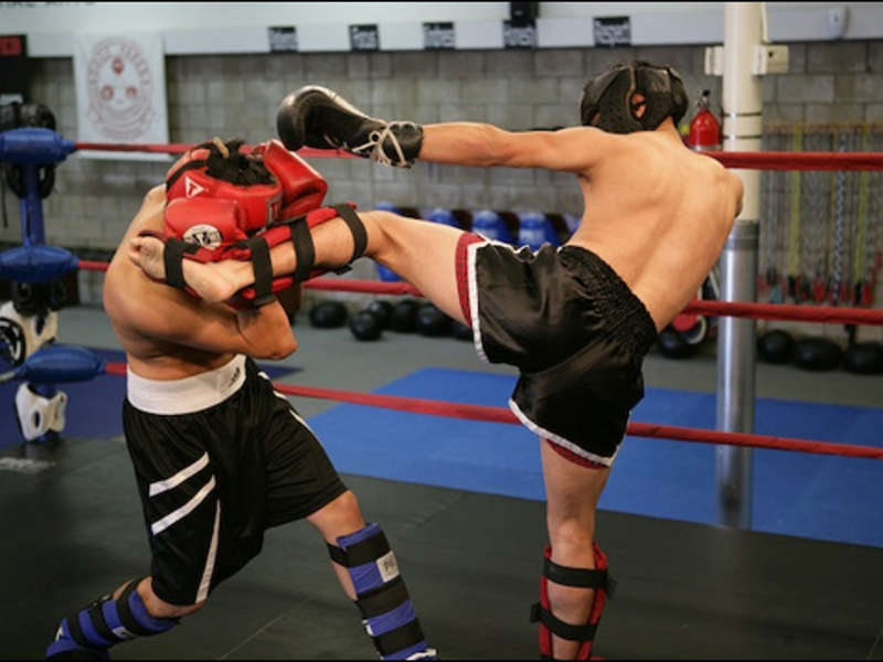 На чем сосредоточены тренировки по тайскому боксу?